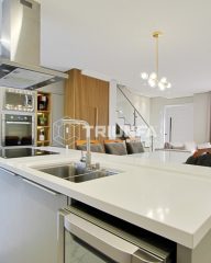 2c40fdbc21a89a3c47dc50ad80ffc81b