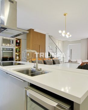 2c40fdbc21a89a3c47dc50ad80ffc81b